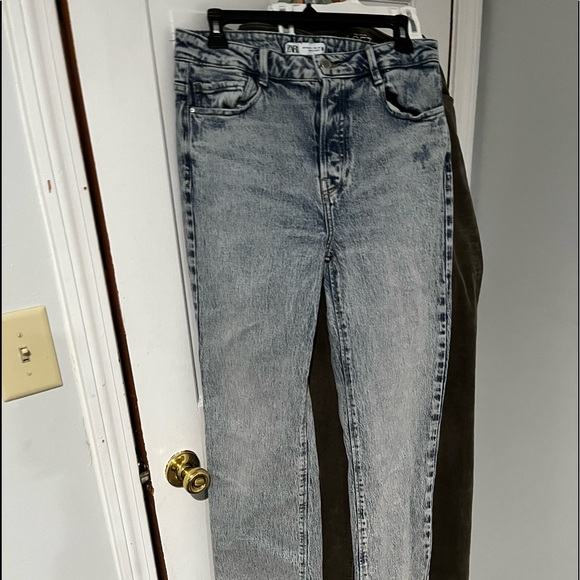 Zara Straight Leg jeans - Picture 1 of 2